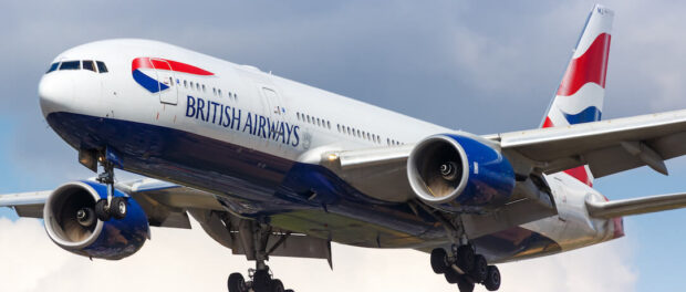 ba_aircraft_windshield_cracks_after_ice_hits_it_midair